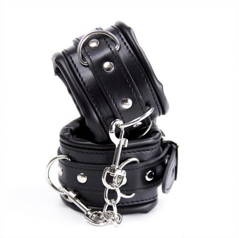 ALGEMAS PRETAS EXTREME BONDAGE