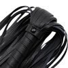 Pormenor de Chicote de Franjas Alive Preto